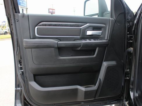 Used 2024 RAM 2500 Big Horn w/ Level 2 Equipment Group image 19