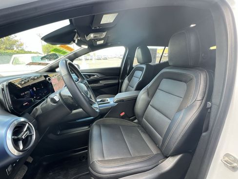 Certified 2024 Chevrolet Equinox EV LT w/ LPO, Blackout Package FWD image 22
