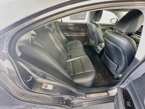 Used 2016 Lexus ES 350 w/ Premium Package w/Wood Trim FWD image 26