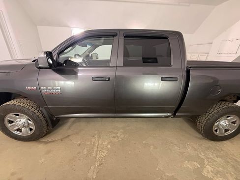 Used 2014 RAM 2500 Tradesman w/ Chrome Appearance Group AWD/4WD image 2