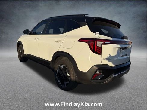 Certified 2025 Kia Seltos S image 2