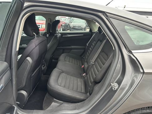 Used 2014 Ford Fusion SE image 15
