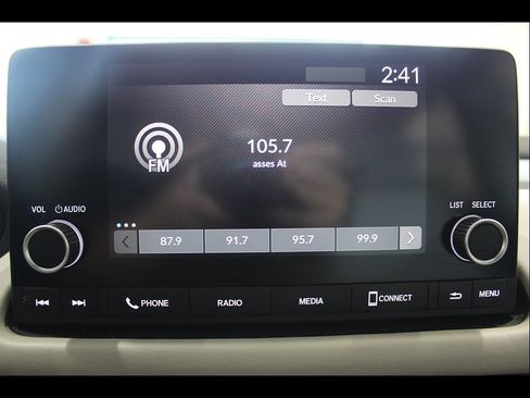 Certified 2023 Honda HR-V LX image 28