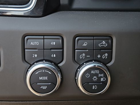 Used 2024 GMC Sierra 3500 Denali w/ Denali Reserve Package image 18