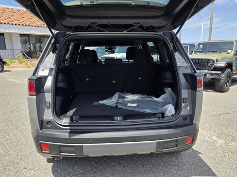New 2026 Jeep Cherokee Laredo AWD/4WD image 19