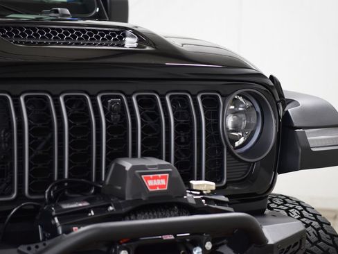 Used 2026 Jeep Gladiator Mojave w/ Safety Group AWD/4WD image 10