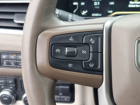 Used 2023 GMC Yukon Denali w/ Advanced Technology Package image 14