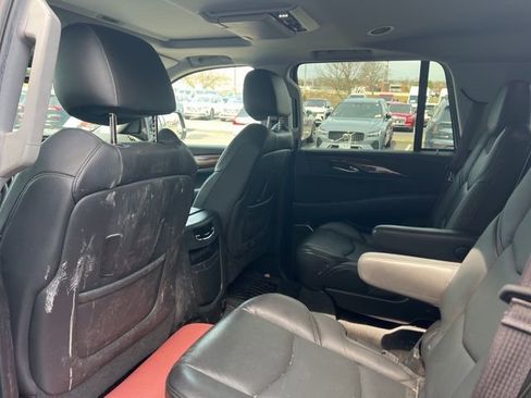 Used 2017 Cadillac Escalade Premium Luxury image 8