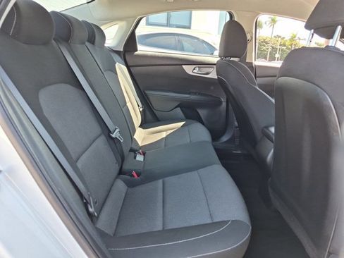 Used 2023 Kia Forte LXS w/ LXS Technology Package FWD image 20