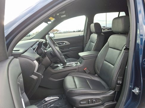 Certified 2023 Chevrolet Traverse LT w/ LPO, Cargo Package image 14