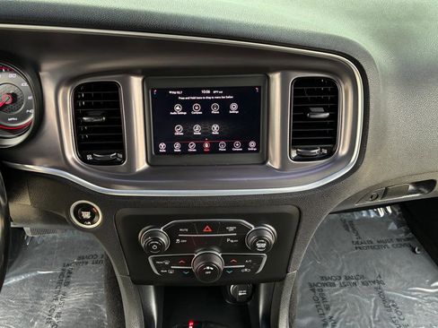 Used 2020 Dodge Charger SXT w/ Blacktop Package image 17