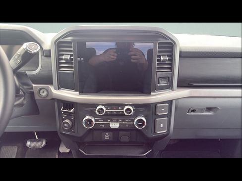 Used 2025 Ford F150 XLT w/ Equipment Group 301A Standard AWD/4WD image 16