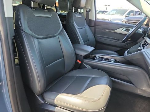Used 2026 Ford Explorer Active w/ Active Comfort Package RWD image 24