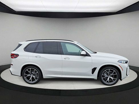 Used 2026 BMW X5 xDrive50e AWD/4WD image 3