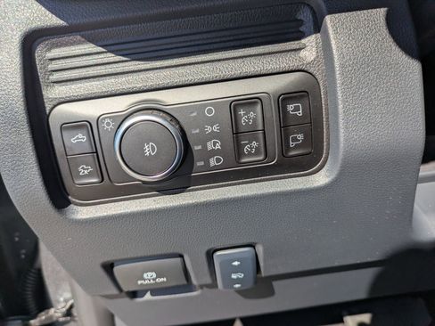 New 2026 Ford F250 Lariat w/ Chrome Package image 16