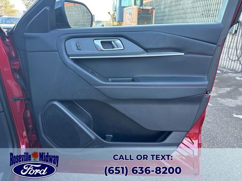 Used 2025 Ford Explorer ST-Line w/ ST-Line Street Pack image 43