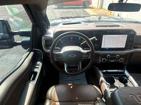 Used 2024 Ford F250 King Ranch AWD/4WD image 3