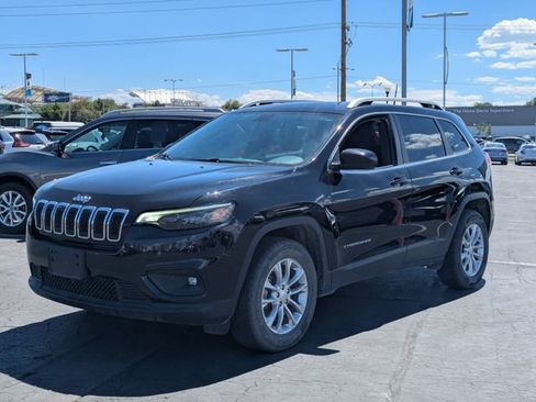 Used 2019 Jeep Cherokee Latitude w/ Popular Appearance Group AWD/4WD image 9