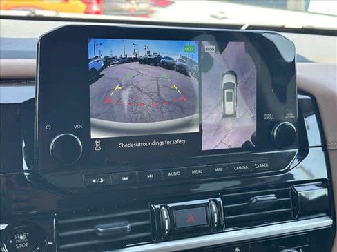 Used 2025 Nissan Pathfinder Platinum w/ Cargo Package image 25