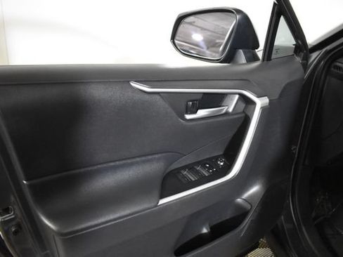 Used 2023 Toyota RAV4 SE AWD/4WD image 7