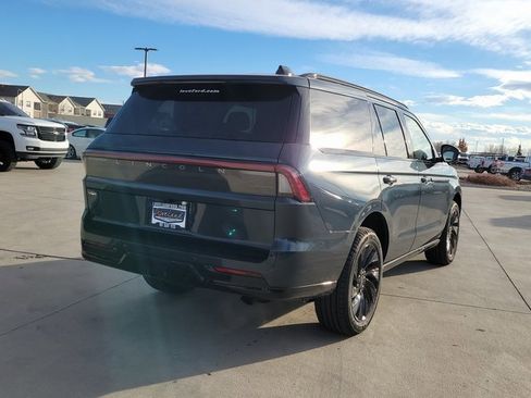 New 2025 Lincoln Navigator Reserve w/ Jet Appearance Package image 3