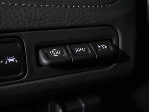 Used 2024 GMC Yukon XL Denali w/ Denali Reserve Package image 19