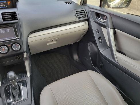Used 2015 Subaru Forester 2.5i Touring w/ Eyesight & Navigation System image 19