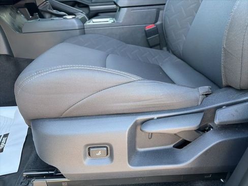 Used 2025 Toyota Tacoma SR5 image 10