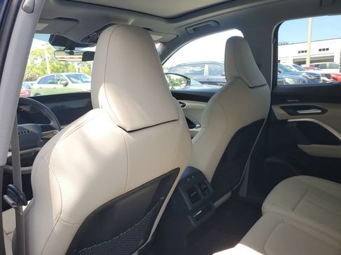 Certified 2025 Audi Q5 Premium Plus w/ Premium Plus AWD/4WD image 17