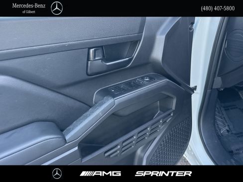 Used 2025 Toyota Tacoma SR image 10