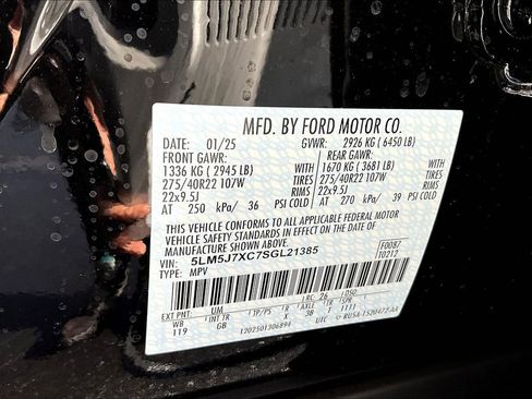 New 2025 Lincoln Aviator Reserve w/ Equipment Group 201A image 13