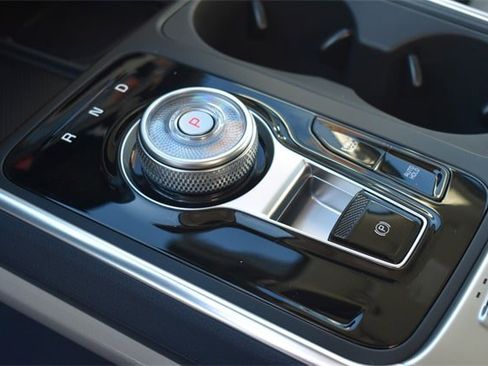 New 2026 Kia Carnival EX image 27