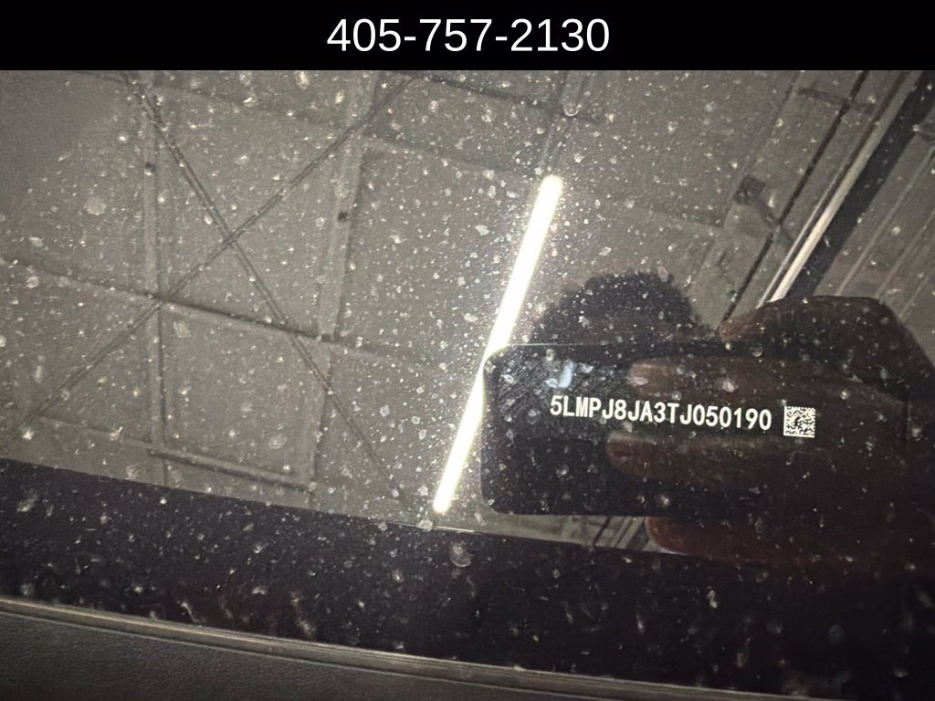 Used 2026 Lincoln Nautilus Premier AWD/4WD image 3