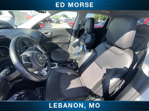 Used 2018 Jeep Compass Latitude w/ Popular Equipment Group FWD image 18