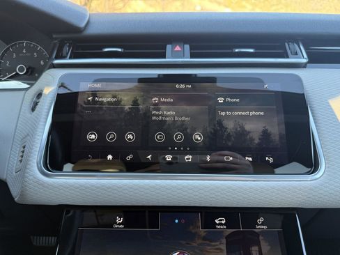 Used 2020 Land Rover Range Rover Velar R-Dynamic S image 28