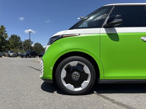 New 2025 Volkswagen ID. Buzz Pro S image 9