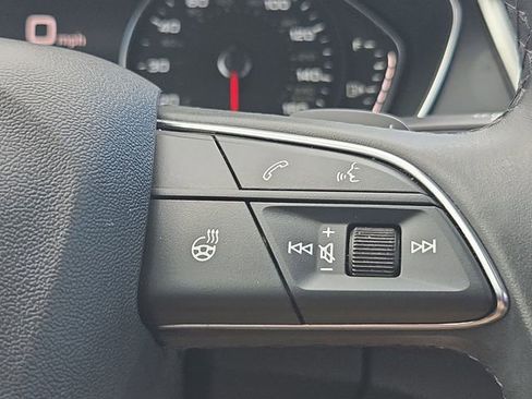 Used 2023 Audi Q5 2.0T Premium w/ Convenience Package image 34