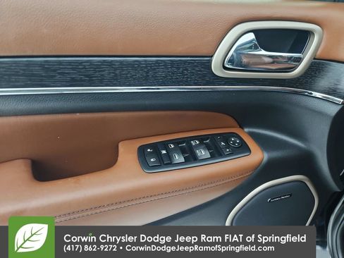 Certified 2017 Jeep Grand Cherokee Summit w/ Platinum Series Group AWD/4WD image 21