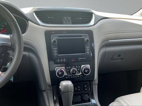 Used 2016 Chevrolet Traverse LT FWD image 9