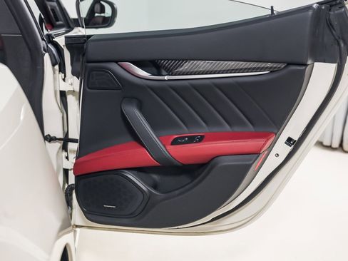 Used 2022 Maserati Ghibli Modena Q4 image 38