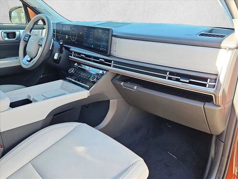 Used 2025 Hyundai Santa Fe Calligraphy image 23