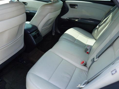 Used 2013 Toyota Avalon XLE Premium FWD image 14