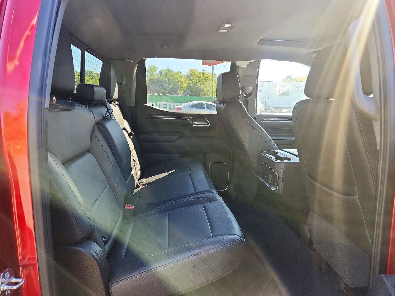 Used 2024 GMC Sierra 1500 Elevation w/ Elevation Premium Package AWD/4WD image 7