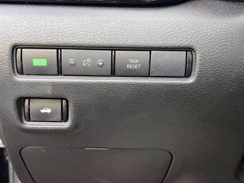 Used 2023 Nissan Sentra SV w/ All-Weather Package FWD image 19