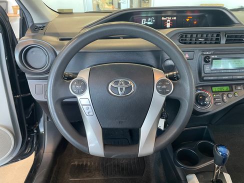 Used 2014 Toyota Prius C Two image 9