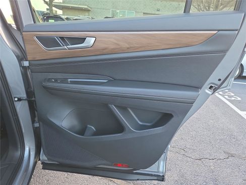 New 2026 Volkswagen Atlas SE image 30