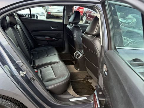 Used 2017 Acura TLX w/ Technology Package FWD image 11