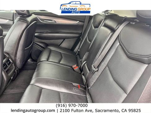 Used 2018 Cadillac XT5 Luxury w/ Driver Awareness Package image 17