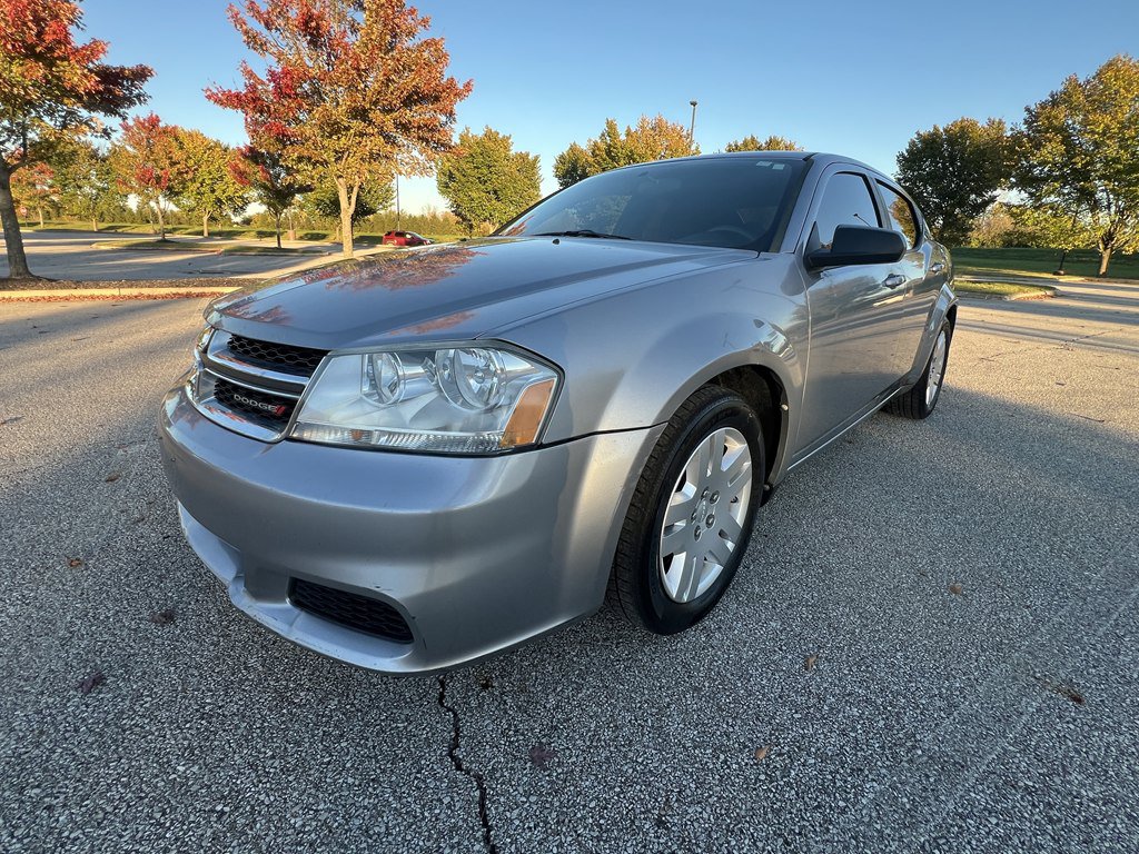 Used 2013 Dodge Avenger SE FWD image 1