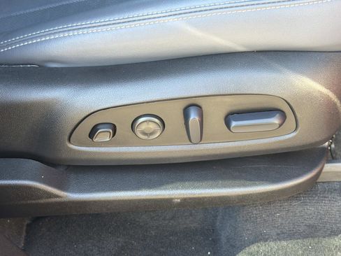 Used 2024 Buick Enclave Premium image 30